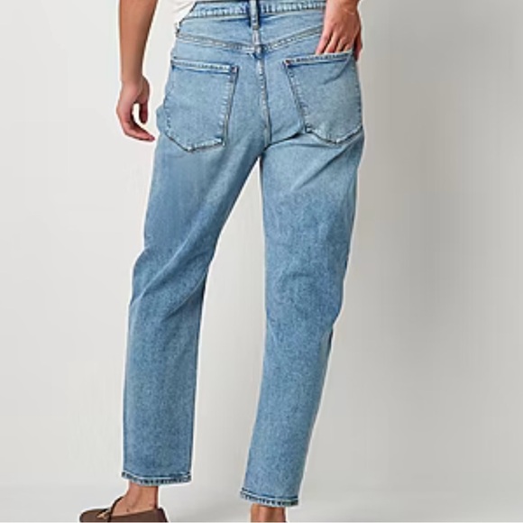 EUC a.n.a Women's Highest Rise Straight Leg Barrel Jean - Picture 2 of 2